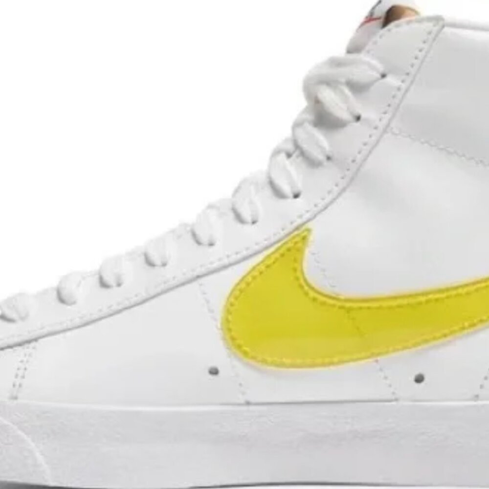 Blazer Mid '77 Essential 'White Opti Yellow'
